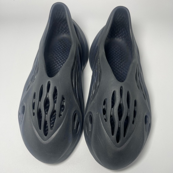 Yeezy Foam Runner slide - Picture 1 of 3